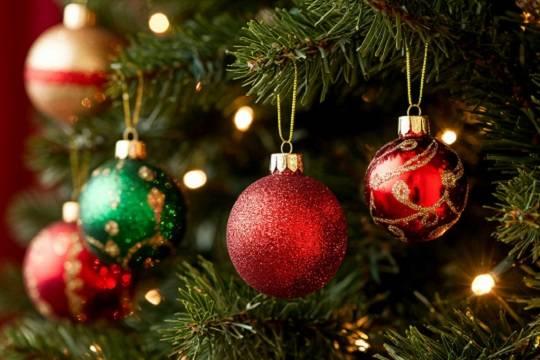 В Татарстане на новогодние елки будут пускать только привитых детей